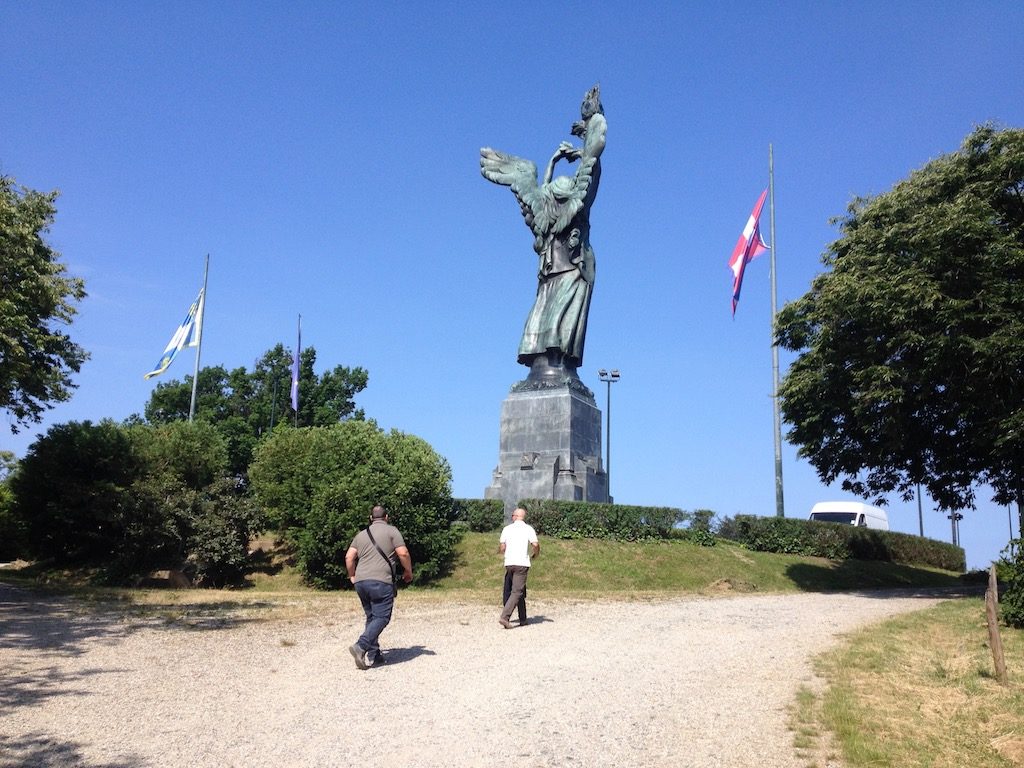 Vetta della Maddalena Faro della Vittoria